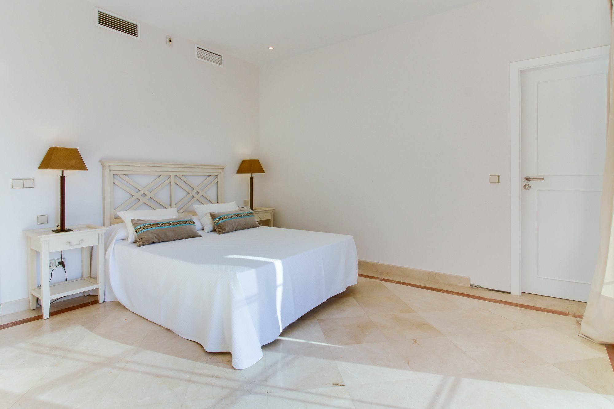 מארבלה Villa Lirios מראה חיצוני תמונה
